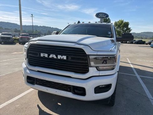 Used 2022 RAM 2500 Laramie AWD/4WD image 2