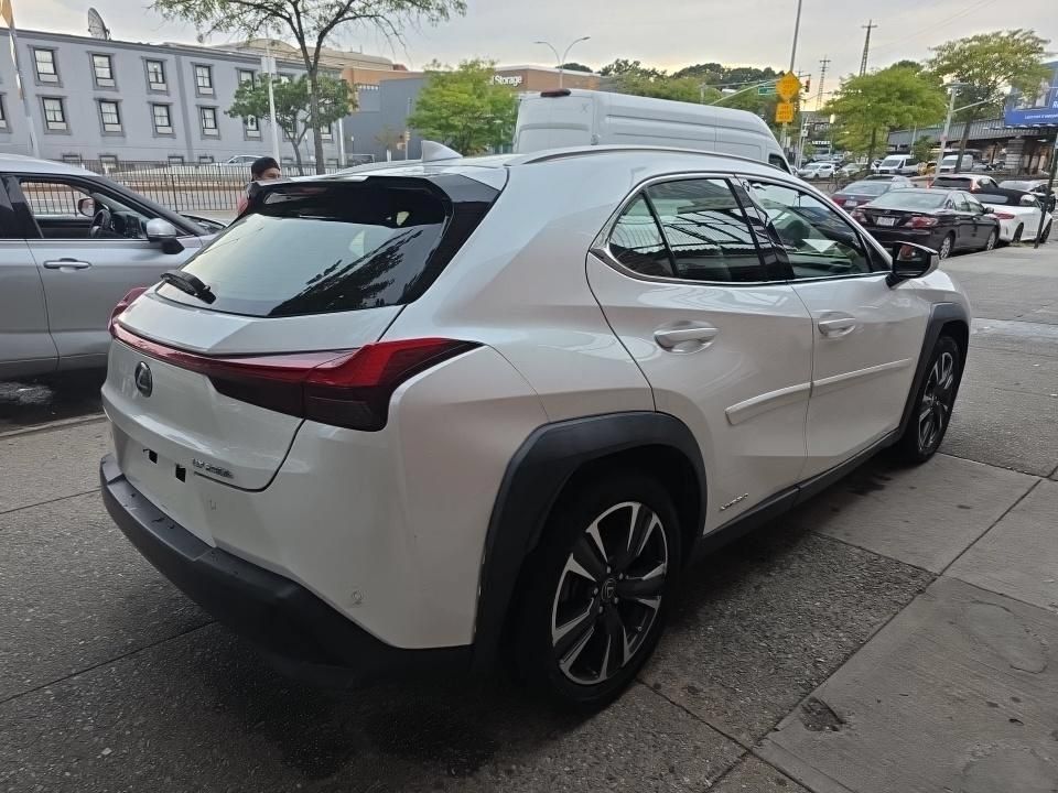 Used 2019 Lexus UX 250h AWD/4WD image 4