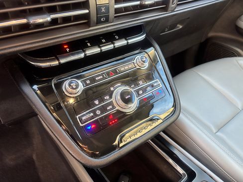 Used 2022 Lincoln Corsair FWD image 22