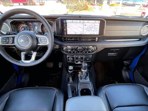 Used 2024 Jeep Wrangler Sahara w/ Technology Group image 14