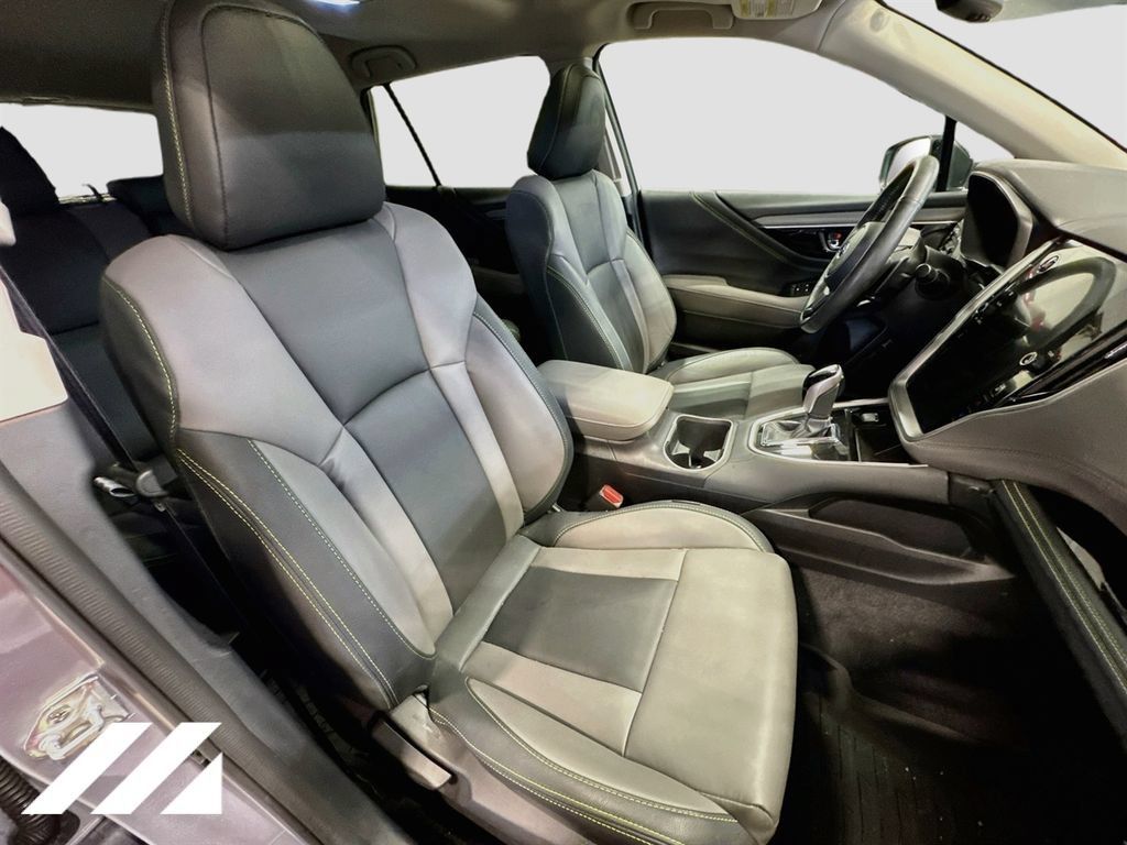 Used 2024 Subaru Outback Onyx Edition AWD/4WD image 31