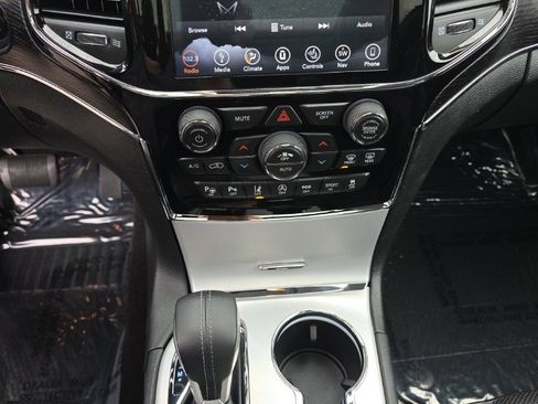 Used 2019 Jeep Grand Cherokee Summit w/ Platinum Series Group image 13