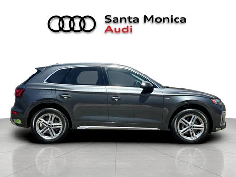 Used 2023 Audi Q5 e Premium w/ Convenience Package AWD/4WD image 8