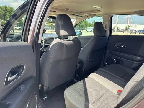 Used 2022 Honda HR-V EX image 9