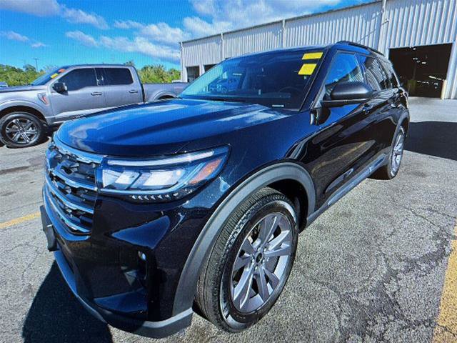Certified 2025 Ford Explorer Active w/ Active Comfort Package AWD/4WD image 1