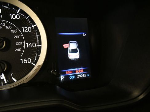 Used 2022 Toyota Corolla LE image 18