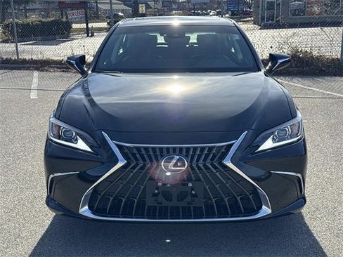 Certified 2023 Lexus ES 250 w/ Premium Package image 2