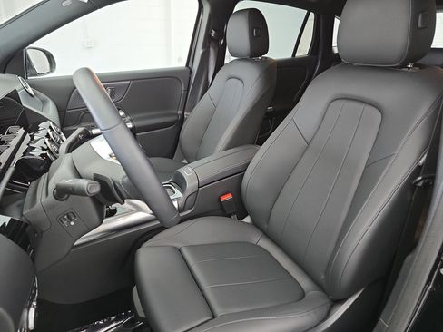 Used 2025 Mercedes-Benz GLA 250 image 15