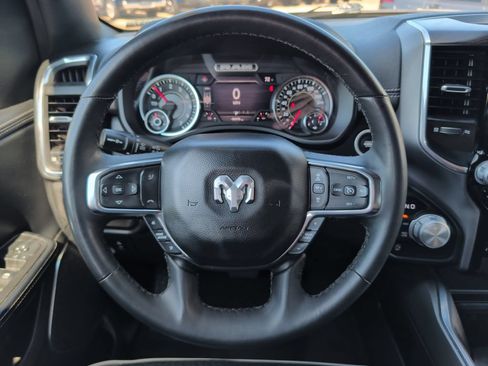 Used 2025 RAM 1500 Laramie AWD/4WD image 19