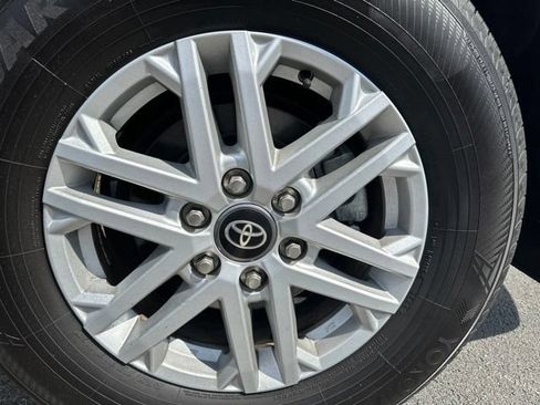 Used 2025 Toyota Sequoia SR5 AWD/4WD image 6