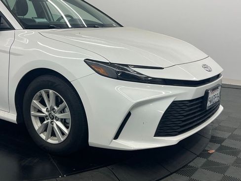 Used 2026 Toyota Camry LE w/ Convenience Package FWD image 8