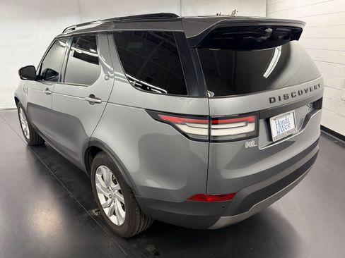Used 2020 Land Rover Discovery SE AWD/4WD image 3