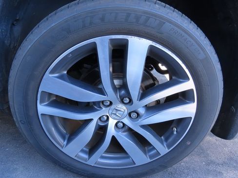 Used 2017 Honda Pilot Touring image 16