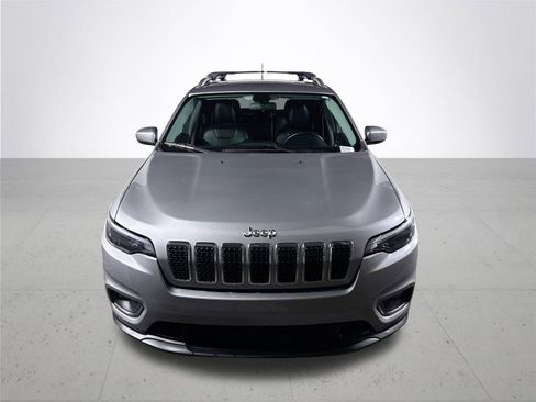 Used 2019 Jeep Cherokee Latitude Plus w/ Cold Weather Group image 3