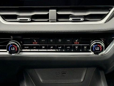 New 2026 Chevrolet Equinox LT w/ Convenience Package II image 22