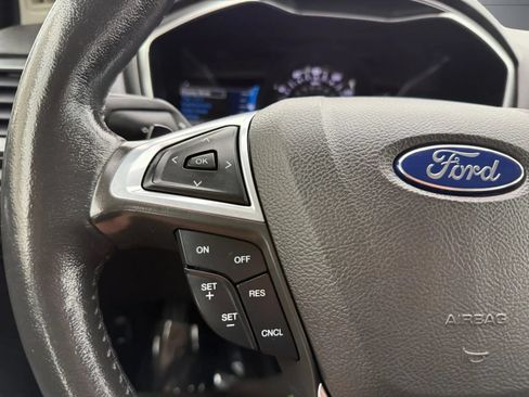 Used 2016 Ford Fusion Titanium FWD image 28