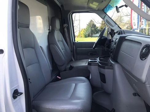 Used 2014 Ford E-350 and Econoline 350 Super Duty RWD image 37