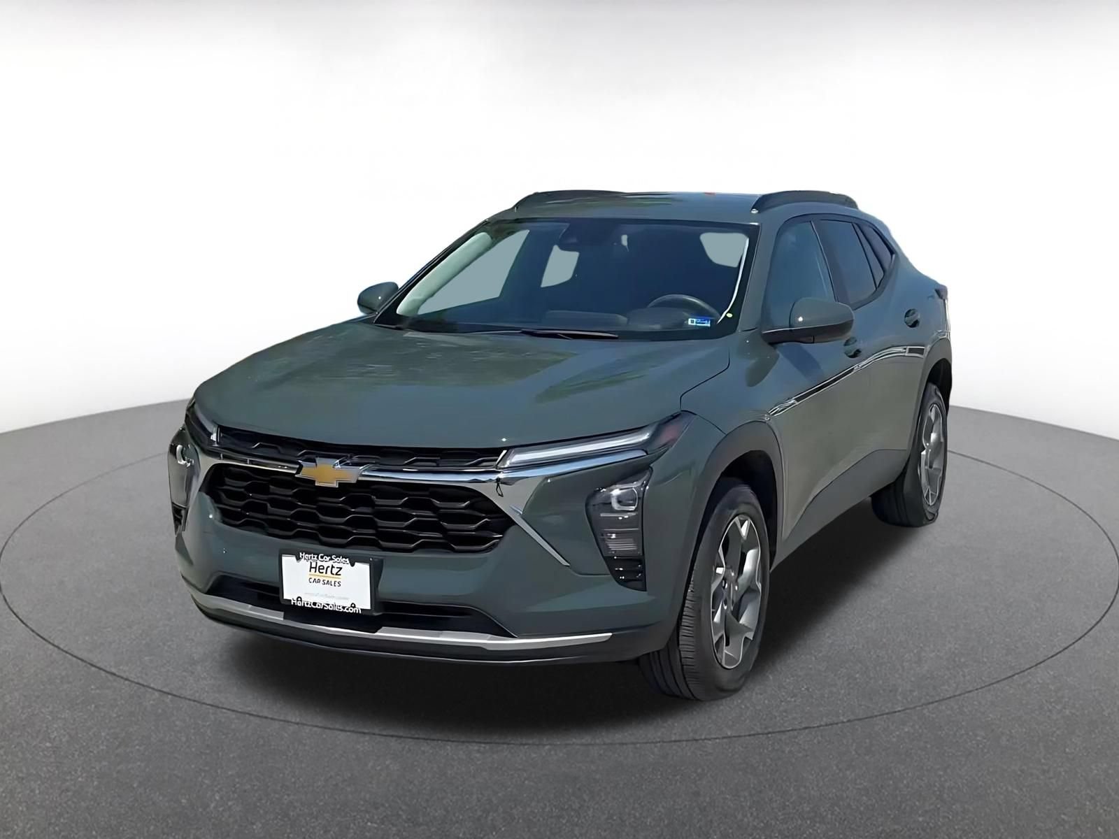 Used 2025 Chevrolet Trax LT FWD image 6