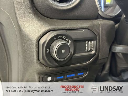 Used 2023 Jeep Wrangler Unlimited Sahara w/ Cold Weather Group AWD/4WD image 12