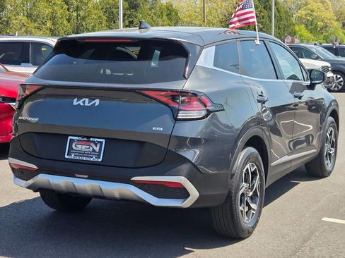 Used 2023 Kia Sportage LX AWD/4WD image 4