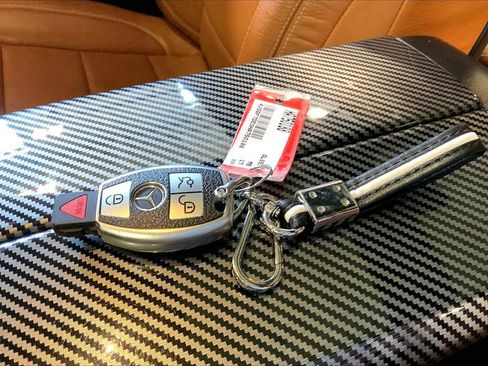 Used 2017 Mercedes-Benz GLS 550 4MATIC image 16