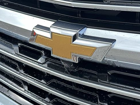 New 2026 Chevrolet Traverse High Country w/ LPO, Floor Liner Package FWD image 11