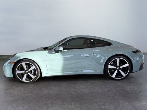 Used 2025 Porsche 911 Carrera image 6