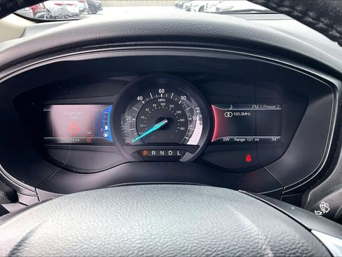 Used 2018 Ford Fusion SE w/ Equipment Group 601A image 25