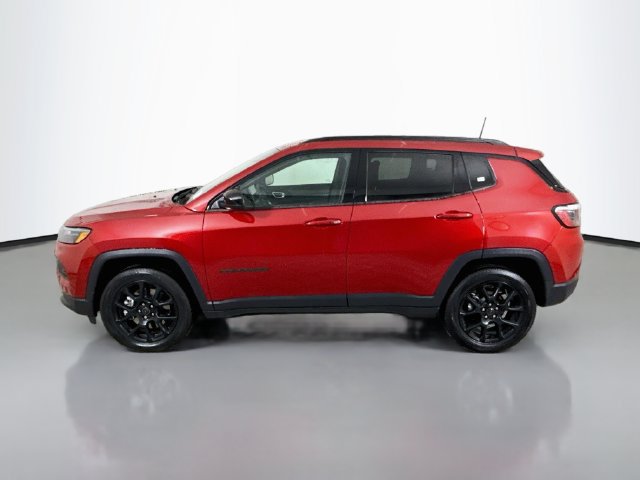 Used 2026 Jeep Compass Latitude AWD/4WD image 4