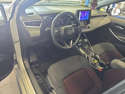 Used 2025 Toyota Corolla SE FWD image 6