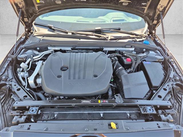 Used 2025 Volvo V60 B5 Cross Country Ultra w/ Protection Package Premier AWD/4WD image 22