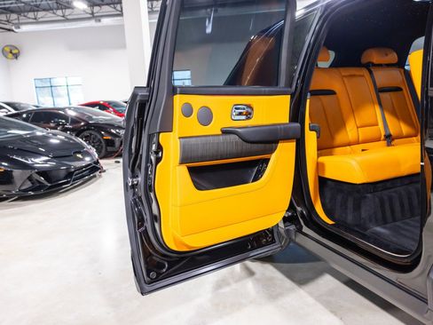 Used 2022 Rolls-Royce Cullinan AWD/4WD image 20