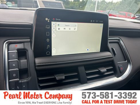 Used 2024 GMC Yukon XL SLT w/ SLT Luxury Package AWD/4WD image 16