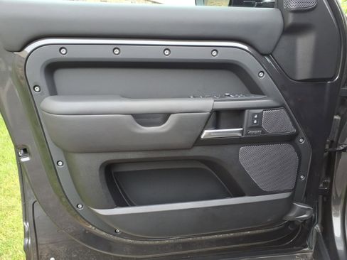 Used 2023 Land Rover Defender 110 AWD/4WD image 14
