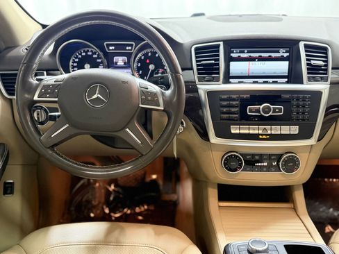 Used 2015 Mercedes-Benz ML 350 ML 350 4MATIC Sport Utility 4D image 15