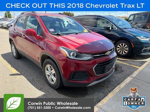 Used 2018 Chevrolet Trax LT w/ LT Convenience Package AWD/4WD image 1