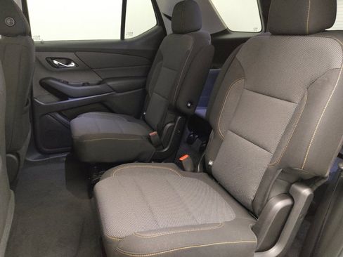 Used 2019 Chevrolet Traverse LT image 18