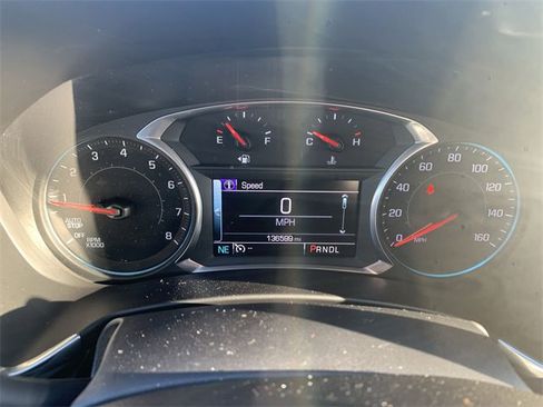 Used 2018 Chevrolet Equinox LT image 11