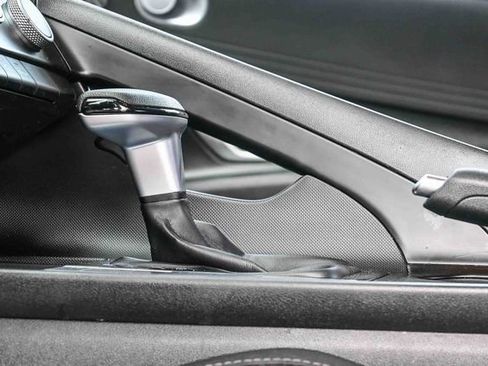 Certified 2023 Hyundai Elantra SE image 24