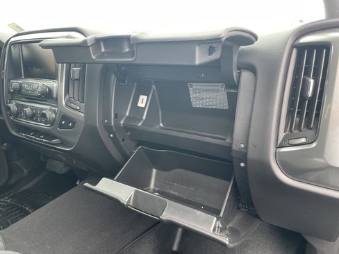 Used 2018 Chevrolet Silverado 1500 LT w/ All Star Edition image 34