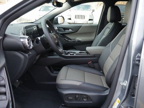 New 2026 Chevrolet Equinox LT w/ Convenience Package II image 5