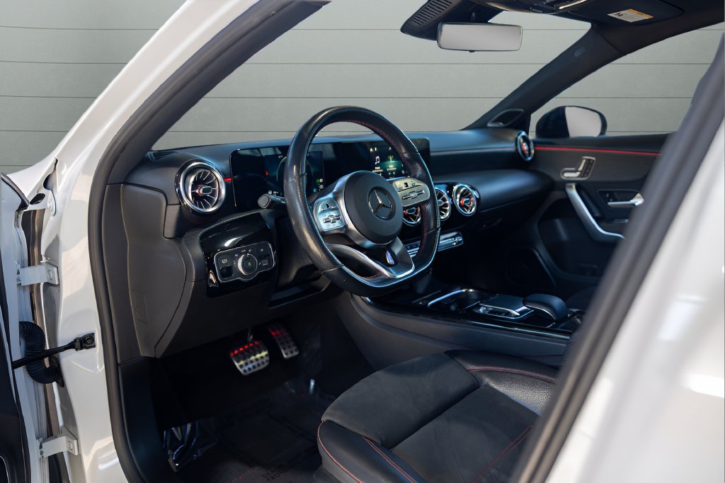 Used 2019 Mercedes-Benz A 220 image 32