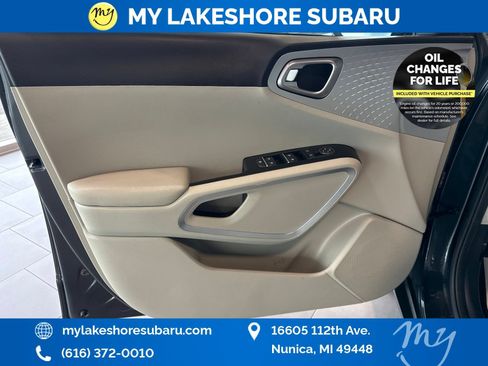 Used 2020 Kia Soul LX FWD image 12
