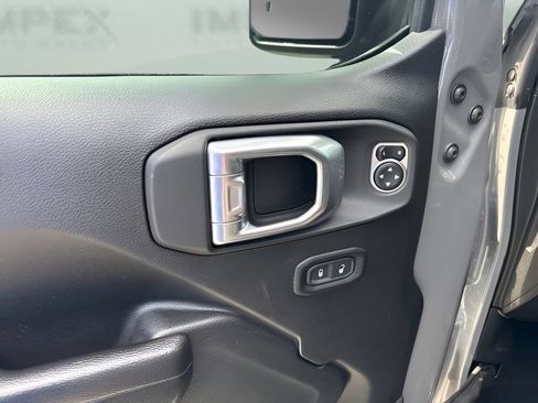 Used 2022 Jeep Wrangler Unlimited Sport AWD/4WD image 18