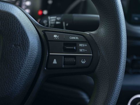 Used 2025 Ford Escape ST-Line Select AWD/4WD image 21