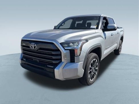 Used 2025 Toyota Tundra Limited image 3
