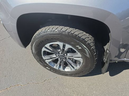 Used 2022 Chevrolet Colorado Z71 AWD/4WD image 11