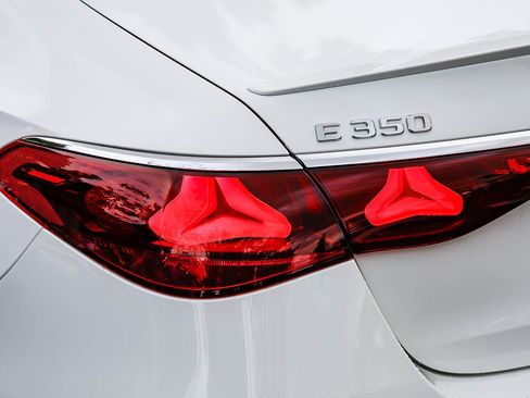 Certified 2025 Mercedes-Benz E 350 4MATIC Sedan image 8