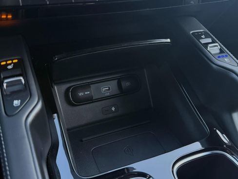 Used 2022 Kia Telluride SX w/ SX Prestige Package image 47