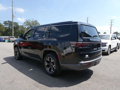 Used 2022 Jeep Wagoneer Series III w/ Premium Group I AWD/4WD image 8